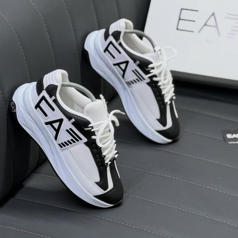 Emporio Armani New Beyaz Siyah