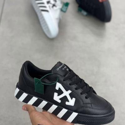Off White Siyah
